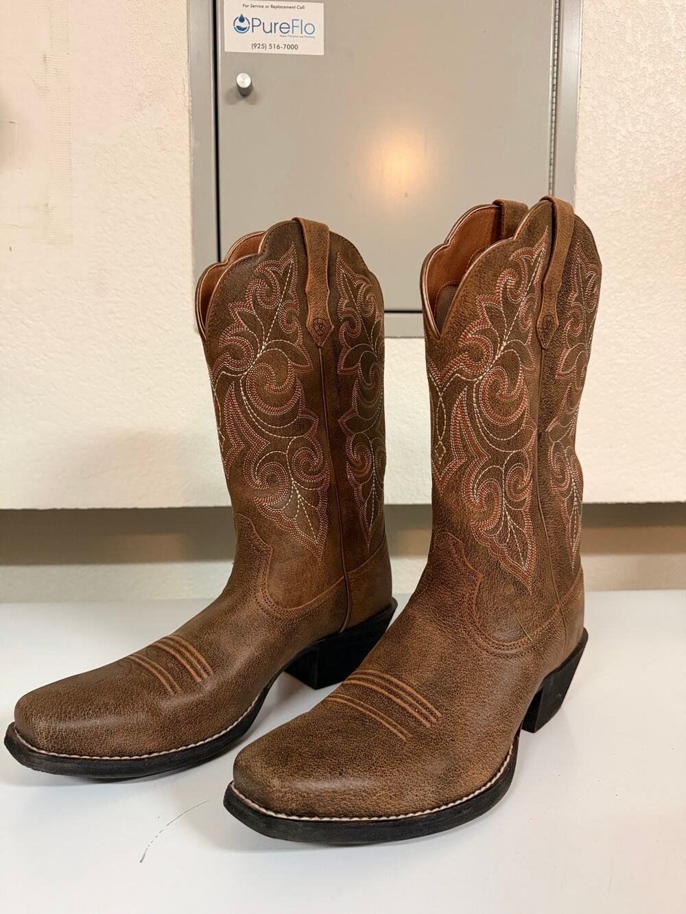 Ariat Women's Brown Leather Square Toe Western Cowboy Boots Size 8.5 B